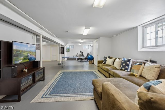 36 Edgemont Rd, Montclair Twp., NJ 07042