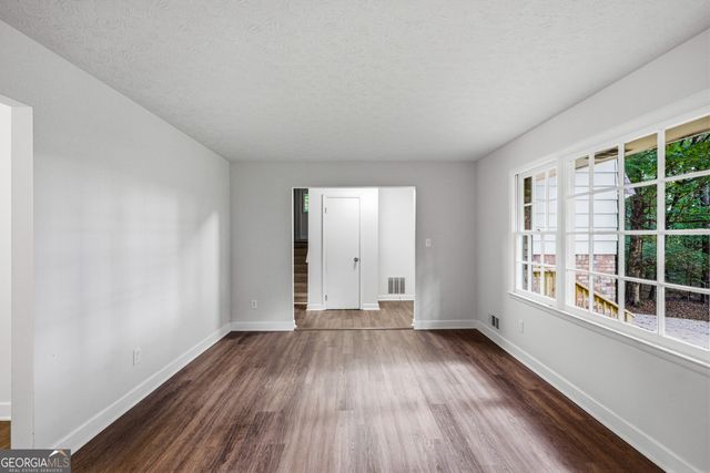 7052 Lodgepole Drive, Morrow, GA 30260