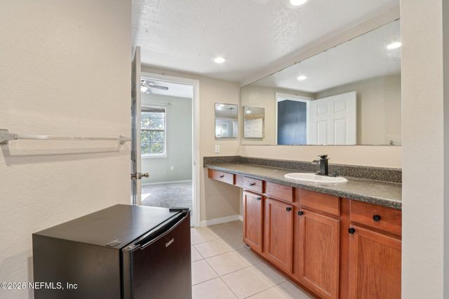 8550 TOUCHTON Road 1334, Jacksonville, FL 32216