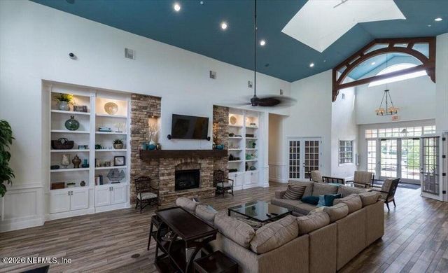 8550 TOUCHTON Road 1334, Jacksonville, FL 32216