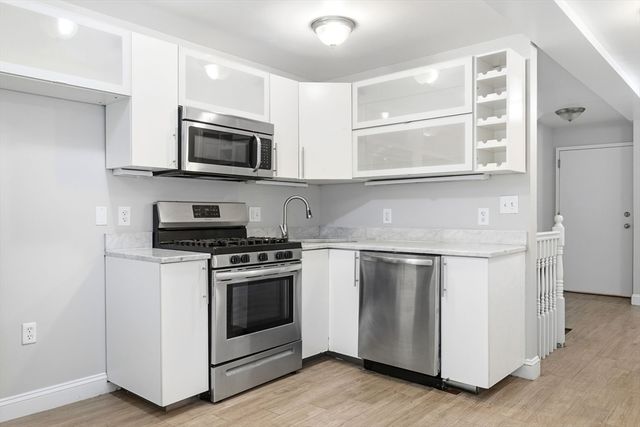 191 Everett St 1, Boston, MA 02128