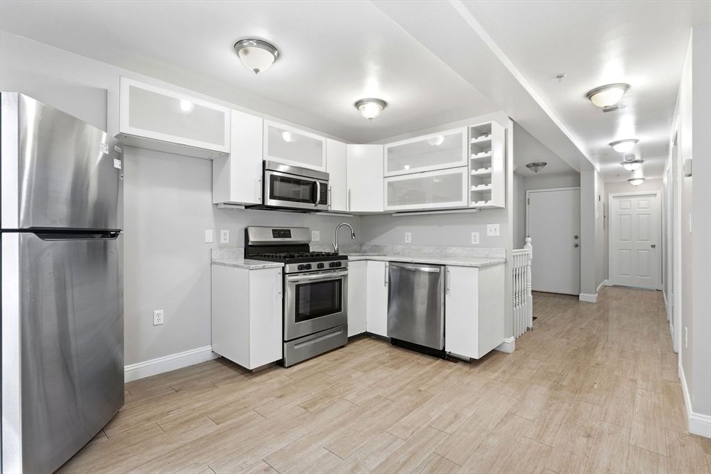 191 Everett St 1, Boston, MA 02128