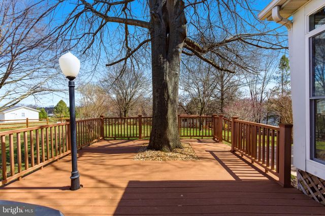 34 RENAISSANCE DR, Martinsburg, WV 25403