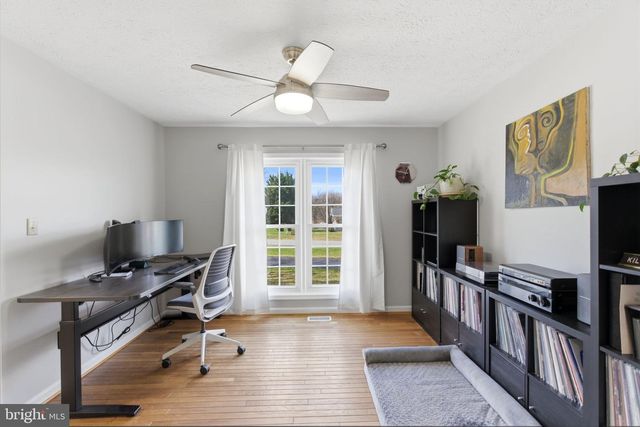 34 RENAISSANCE DR, Martinsburg, WV 25403