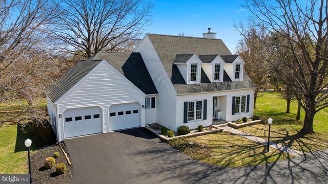 34 RENAISSANCE DR, Martinsburg, WV 25403