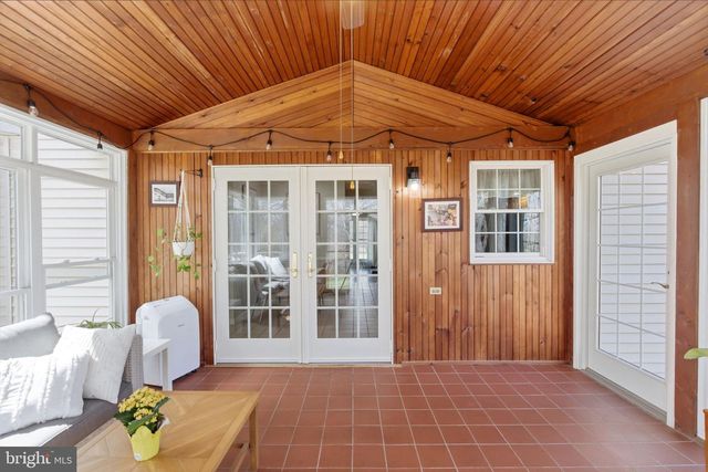 34 RENAISSANCE DR, Martinsburg, WV 25403