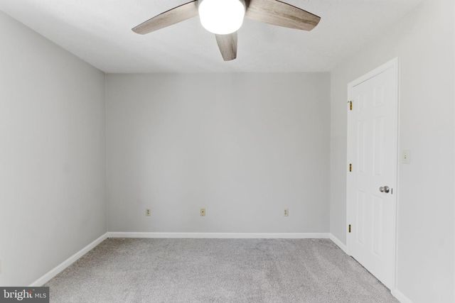 34 RENAISSANCE DR, Martinsburg, WV 25403