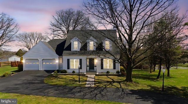 34 RENAISSANCE DR, Martinsburg, WV 25403