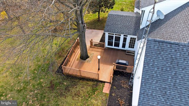 34 RENAISSANCE DR, Martinsburg, WV 25403