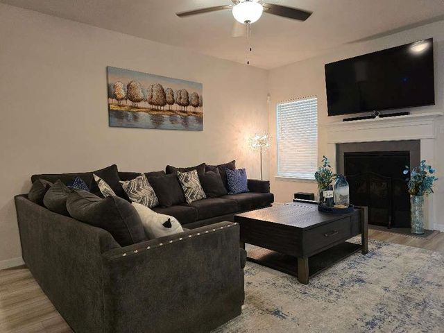 7789 Richmond Trail, Fairburn, GA 30213