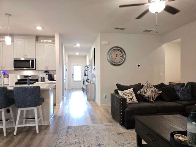 7789 Richmond Trail, Fairburn, GA 30213