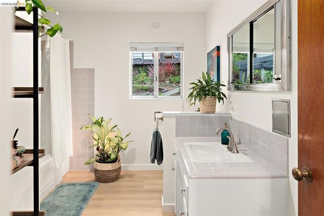 1799 1799 Pomona St, Crockett, CA 94525