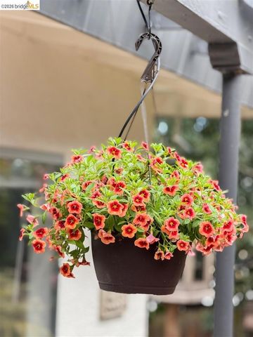 1799 1799 Pomona St, Crockett, CA 94525