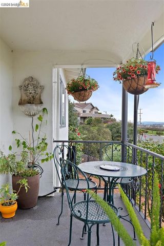 1799 1799 Pomona St, Crockett, CA 94525