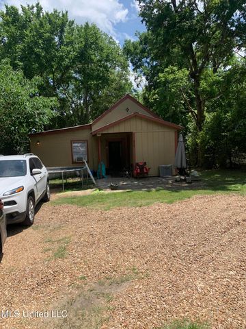 828 N Doctor Martin Luther King Street, Natchez, MS 39120