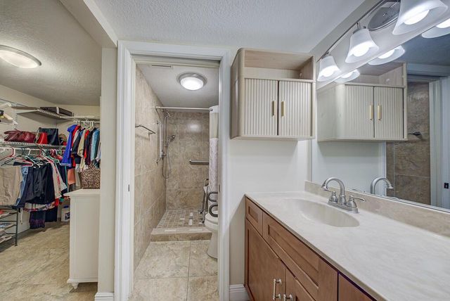 7650 Tahiti Lane 105, Lake Worth, FL 33467