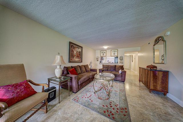 7650 Tahiti Lane 105, Lake Worth, FL 33467