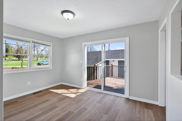 6842 Drew Avenue N, Brooklyn Center, MN 55429