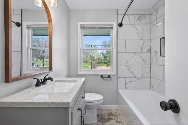 6842 Drew Avenue N, Brooklyn Center, MN 55429