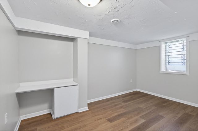 6842 Drew Avenue N, Brooklyn Center, MN 55429