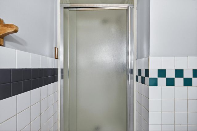 6842 Drew Avenue N, Brooklyn Center, MN 55429