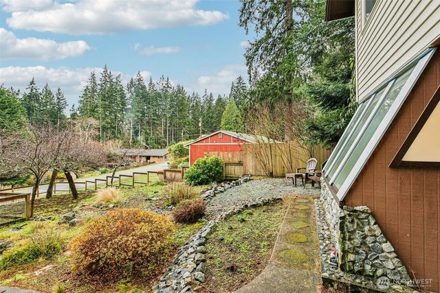 1095 Worthy Place, Greenbank, WA 98253