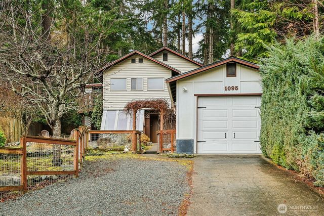 1095 Worthy Place, Greenbank, WA 98253