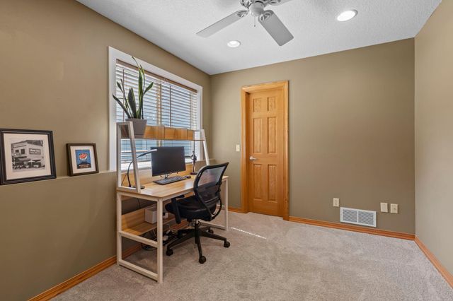 16770 Javelin Avenue, Lakeville, MN 55044