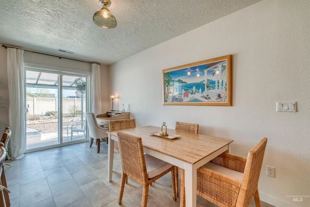 10288 Longtail Dr., Nampa, ID 83687