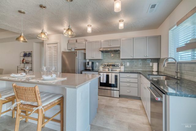 10288 Longtail Dr., Nampa, ID 83687