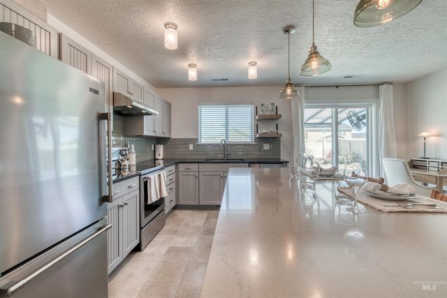 10288 Longtail Dr., Nampa, ID 83687