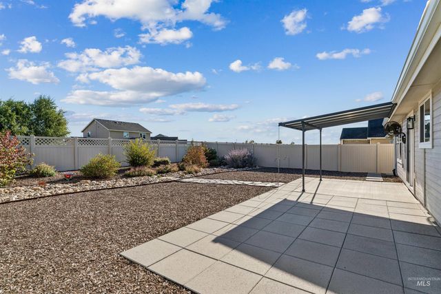 10288 Longtail Dr., Nampa, ID 83687