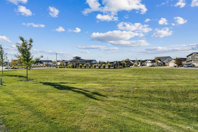 10288 Longtail Dr., Nampa, ID 83687