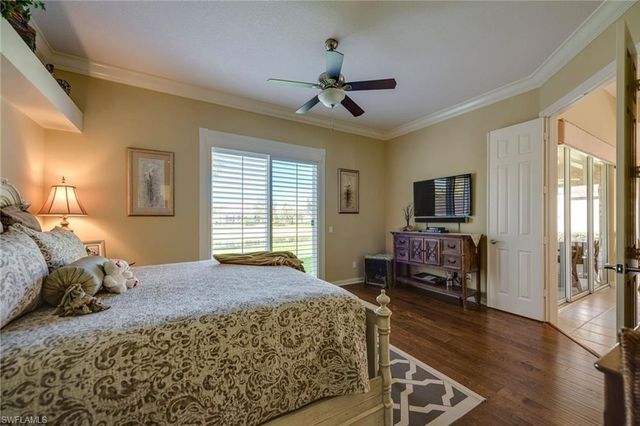 3917 Isla Ciudad CT, Naples, FL 34109