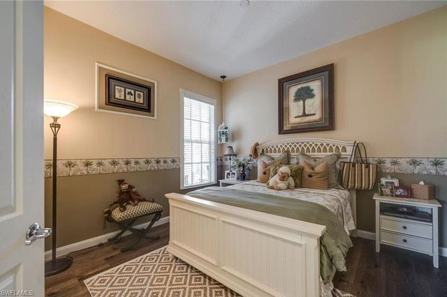 3917 Isla Ciudad CT, Naples, FL 34109