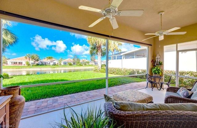 3917 Isla Ciudad CT, Naples, FL 34109