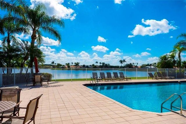 3917 Isla Ciudad CT, Naples, FL 34109