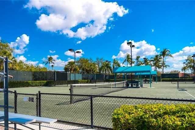 3917 Isla Ciudad CT, Naples, FL 34109