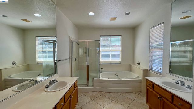 1913 Mount Stakes Ct, Antioch, CA 94531