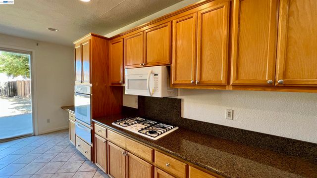 1913 Mount Stakes Ct, Antioch, CA 94531