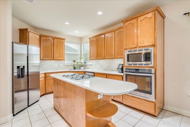 1077 Fairway, Kyle, TX 78640