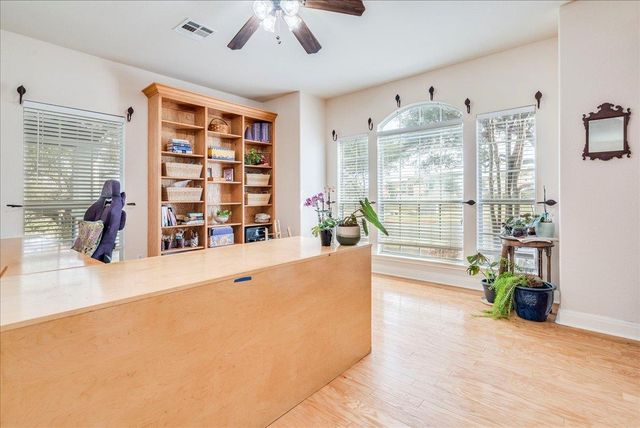 1077 Fairway, Kyle, TX 78640