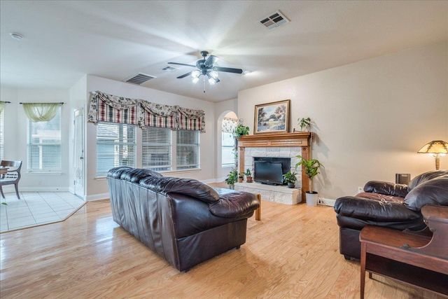 1077 Fairway, Kyle, TX 78640