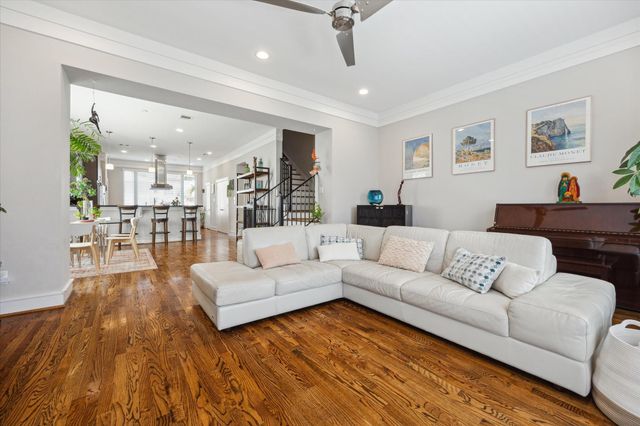 104 Arnold Street, Houston, TX 77007