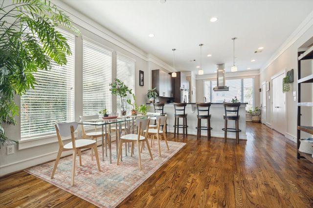 104 Arnold Street, Houston, TX 77007