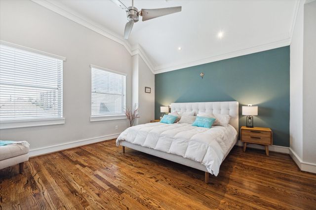 104 Arnold Street, Houston, TX 77007