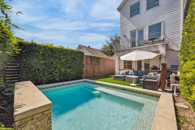 104 Arnold Street, Houston, TX 77007