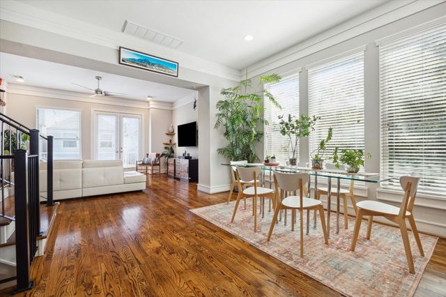 104 Arnold Street, Houston, TX 77007