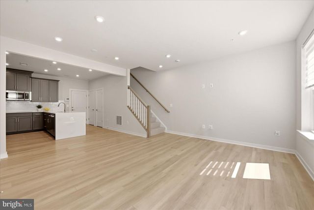 44531 WOLFHOUND SQ, Ashburn, VA 20147