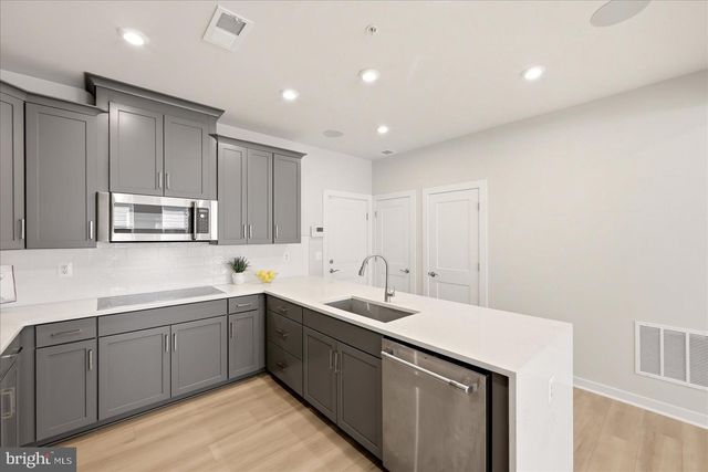 44531 WOLFHOUND SQ, Ashburn, VA 20147